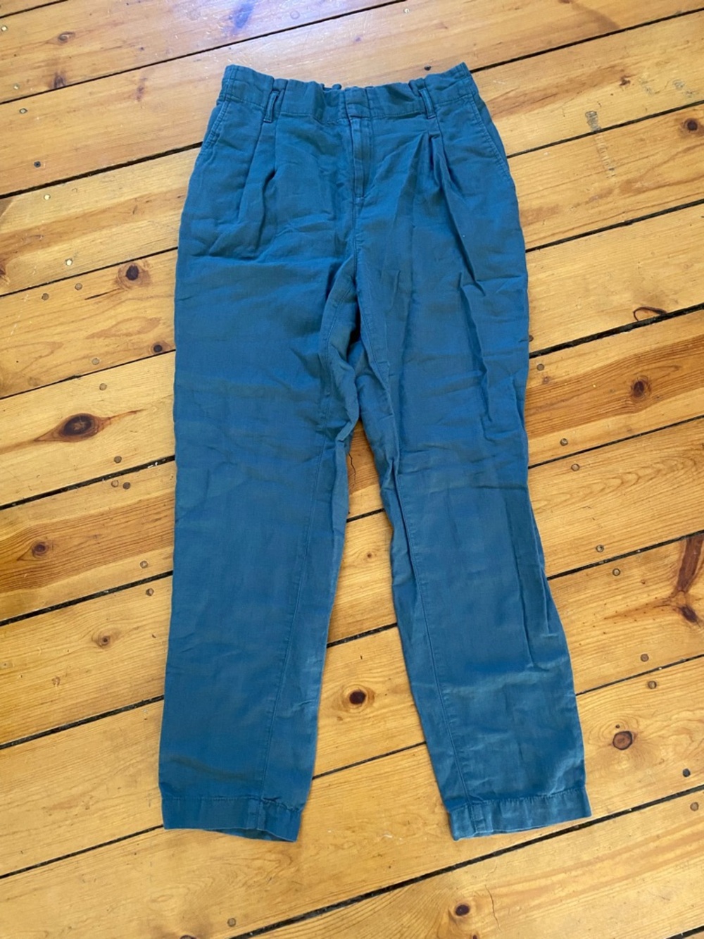 Loft cotton/linen army green pleated pants with elastic waist  Medium